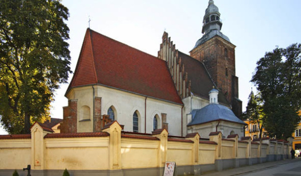 Костел Святого Иакова апостола в Петркуве-Трыбунальски (Kościół Świętego Jakuba Apostoła w Piotrkowie Trybunalskim)